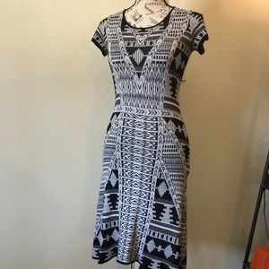 Cynthia Rowley geometric print knit dress sz XS